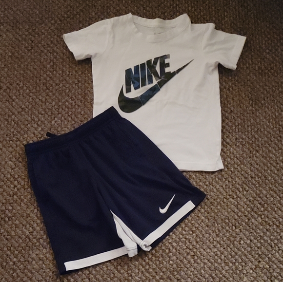 Nike Matching Sets Youth Boys Black Nike Short Set With White T